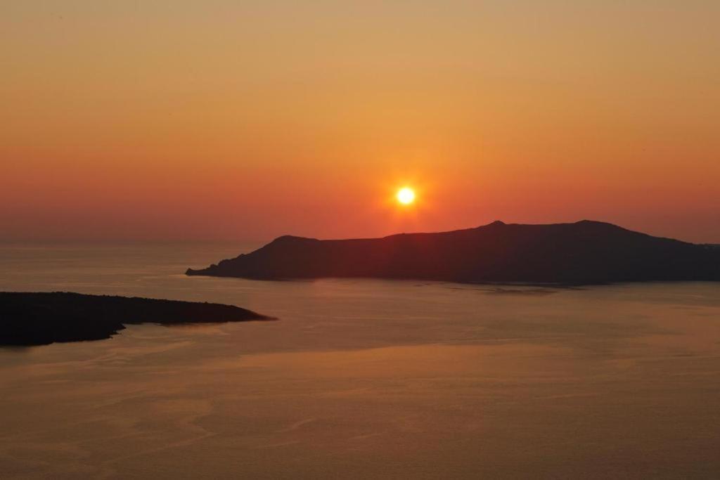 Maximilian Caldera Suites Fira  Zewnętrze zdjęcie